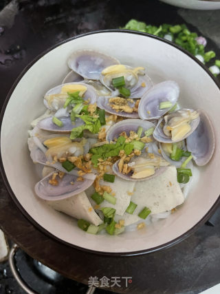 花甲肉饼粿条汤的做法步调：9
