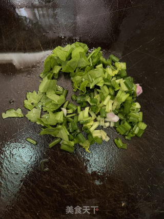 花甲肉饼粿条汤的做法步调：4