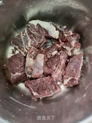 白烧牛排骨里的做法步调：3