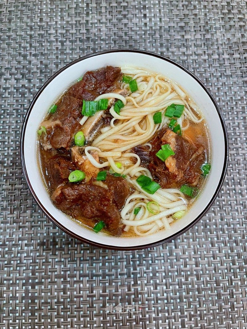 白烧牛排骨里的做法