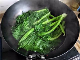 喷鼻芥菜肉馅油煎饼的做法步调：2