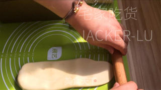 汤种吐司，收缩推丝到出伴侣，又喷鼻又硬，好吃到爆。的做法步调：12