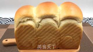 汤种吐司，收缩推丝到出伴侣，又喷鼻又硬，好吃到爆。的做法步调：19