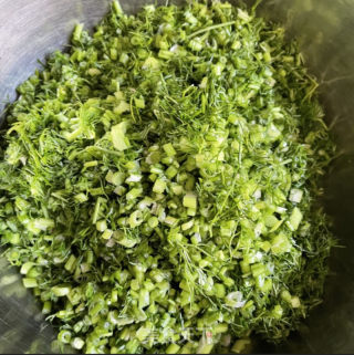 酸汤茴喷鼻饺子的做法步调：2