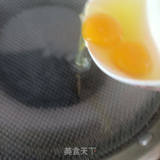 煎蛋拌喷鼻菜的做法步调：6