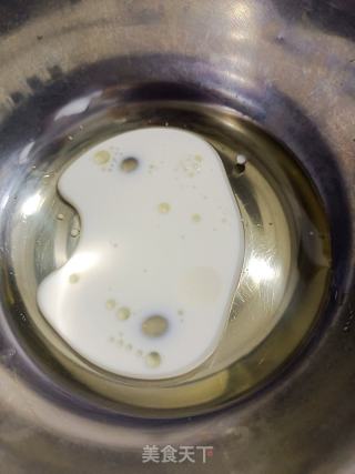 六微暇戚风蛋糕的做法步调：2