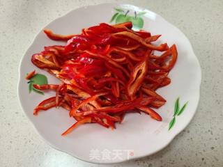 白辣椒炒肉丝的做法步调：2