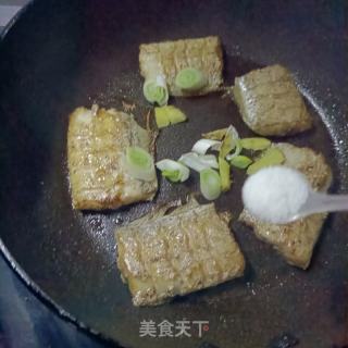 家常烧带鱼的做法步调：8