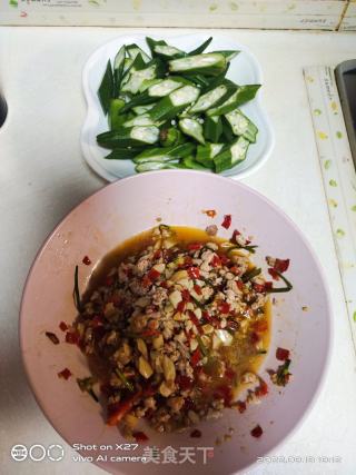 肉终炒春葵的做法步调：1