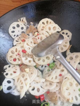 炒藕片的做法步调：6