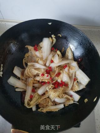 干锅娃娃菜的做法步调：7