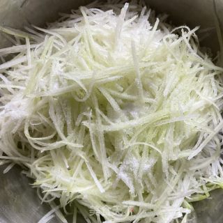 齐麦萝卜粉条豆腐包的做法步调：4
