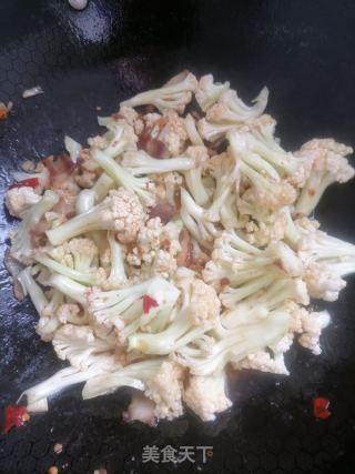 炒菜花的做法步调：6