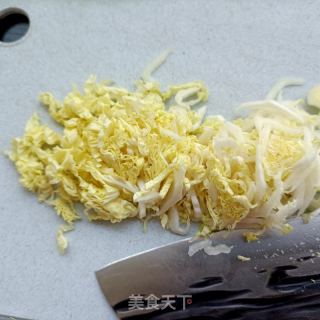 奶利剑菜炒海参的做法步调：2
