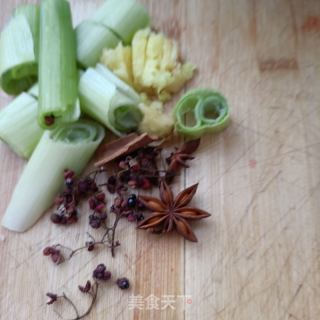 山查烧肉的做法步调：4