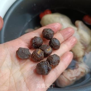 桂圆西洋参鸽子汤的做法步调：4
