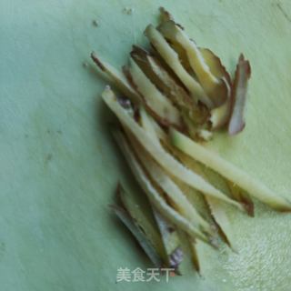 五花肉喷鼻煎喷鼻芋的做法步调：3