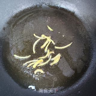 五花肉喷鼻煎喷鼻芋的做法步调：4