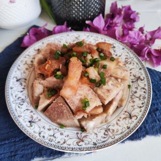五花肉喷鼻煎喷鼻芋的做法步调：9