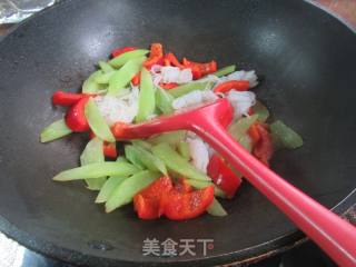 白椒莴笋炒魔芋结的做法步调：5