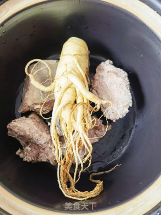 陈人参山药排骨汤的做法步调：3