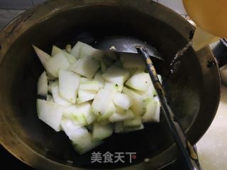 家常炖冬瓜的做法步调：3