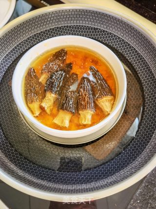 羊肚菌肉终汤的做法步调：4