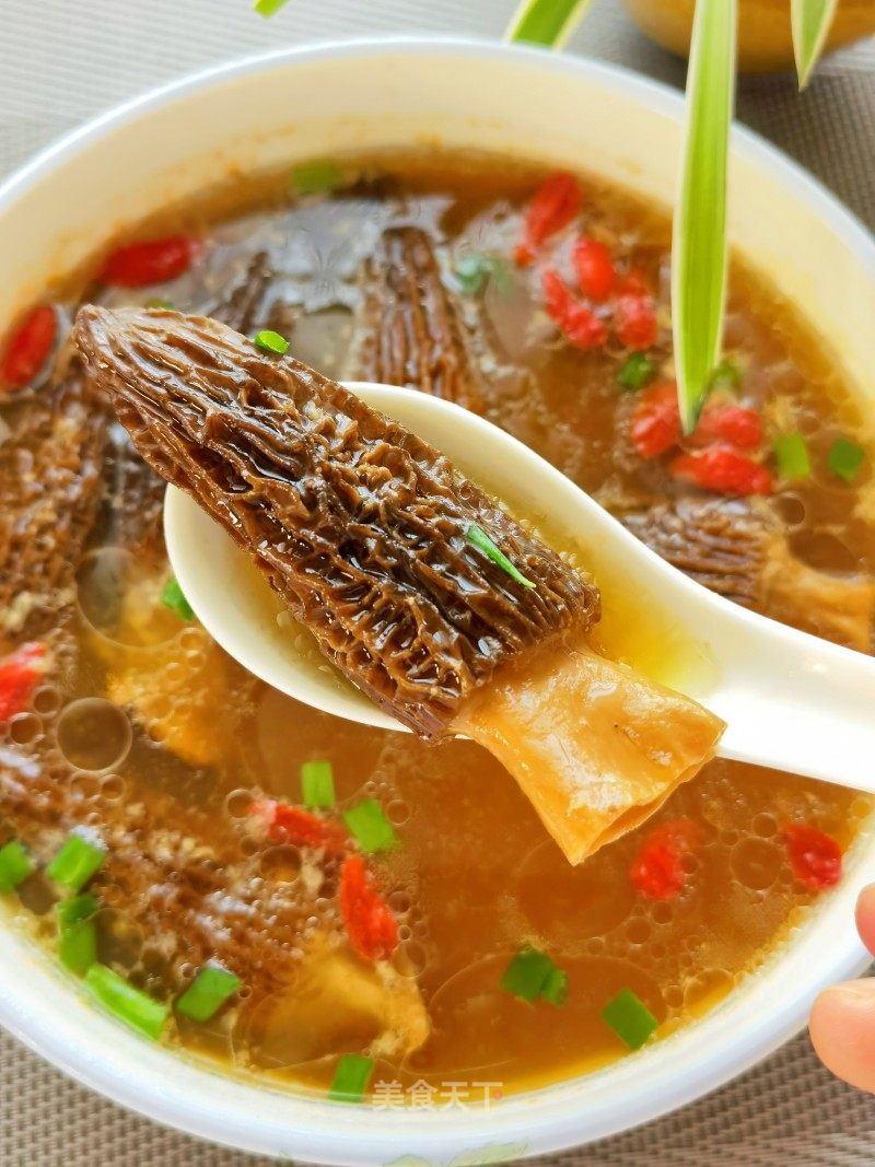 羊肚菌肉终汤的做法