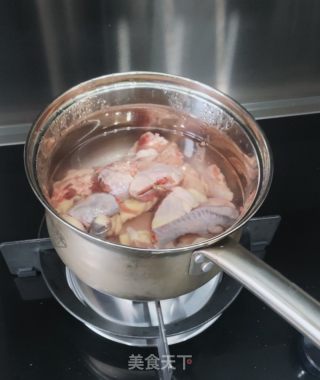 心蘑鸡汤的做法步调：4