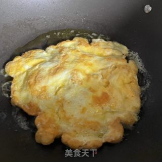 煎蛋螺蛳粉的做法步调：3