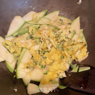 葫芦片炒鸡蛋的做法步调：8