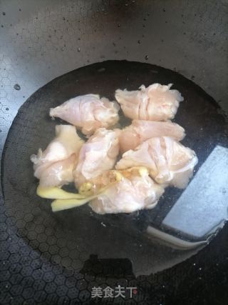 白烧鸡腿的做法步调：2