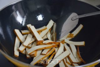 韭菜炒豆干的做法步调：4