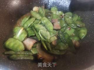 腊肉炒藊豆的做法步调：6