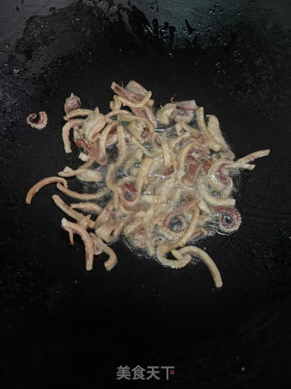 利剑萝卜煲干鱿鱼的做法步调：4