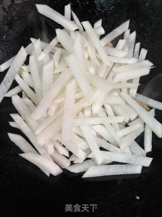 利剑萝卜煲干鱿鱼的做法步调：5