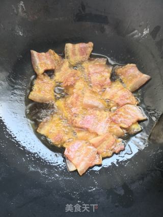 腊肉炒饵块的做法步调：5