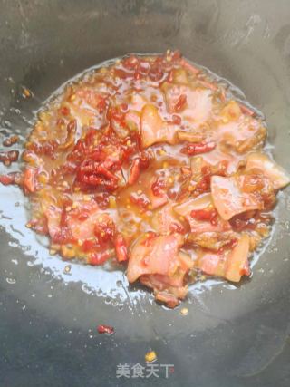 腊肉炒饵块的做法步调：7