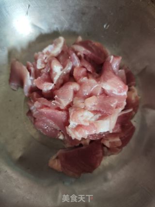 肉片焖萝卜的做法步调：1