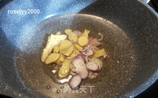 姜葱炒鸡翅的做法步调：3