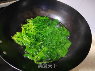 菠菜炒蛋的做法步调：2