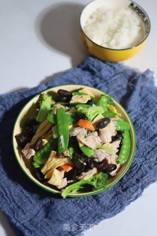 肉片时蔬的做法步调：11