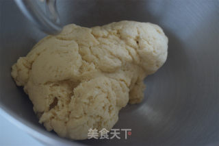 烘焙小利剑沉紧揉脱手套膜，便宜又喷鼻又硬年夜吐司的做法步调：4