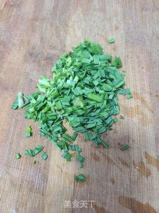 干槐花鸡蛋馅包子的做法步调：4