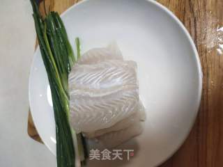 白烧巴鲨鱼的做法步调：1