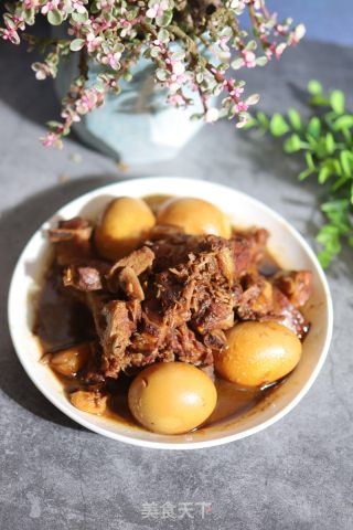 排骨烧鸡蛋的做法步调：6