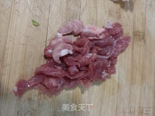 肉丝炒薄皮椒的做法步调：5