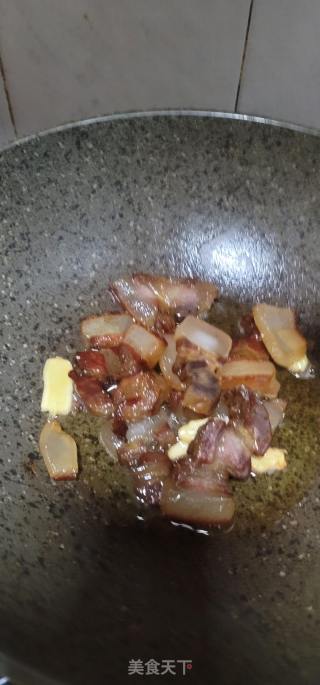 腊肉焖利剑萝卜的做法步调：6