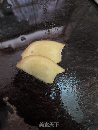 豆腐炖黄骨鱼的做法步调：2