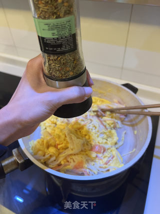蟹肉棒炒蛋的做法步调：4